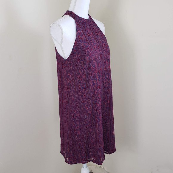 Francesca’s Alya Lace Overlay Halter Mini Dress - Picture 2 of 10